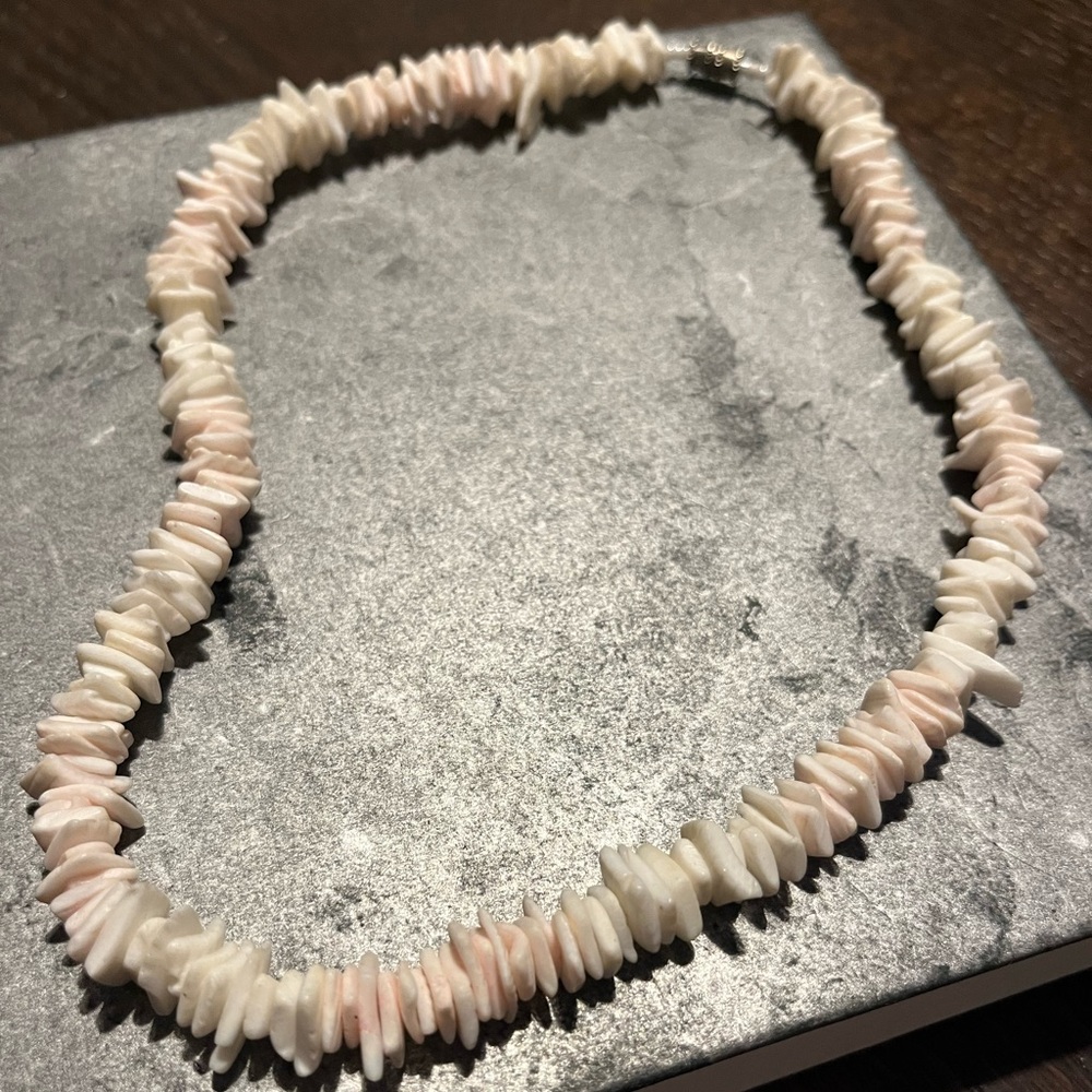 Real Shell Necklace from the Caribbean - Picture 3 of 5